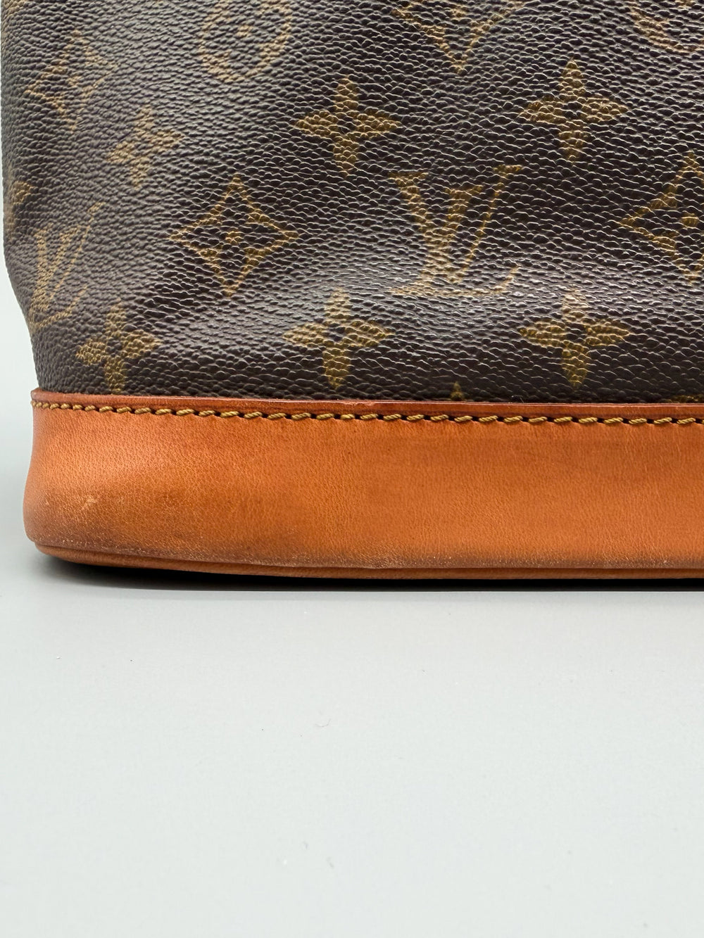 Louis Vuitton - Alma PM